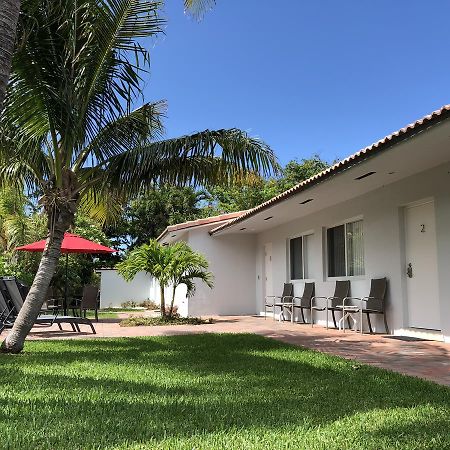 Elizabeth House Inn Deerfield Beach Bagian luar foto