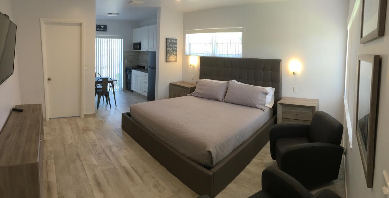 Elizabeth House Inn Deerfield Beach Bagian luar foto