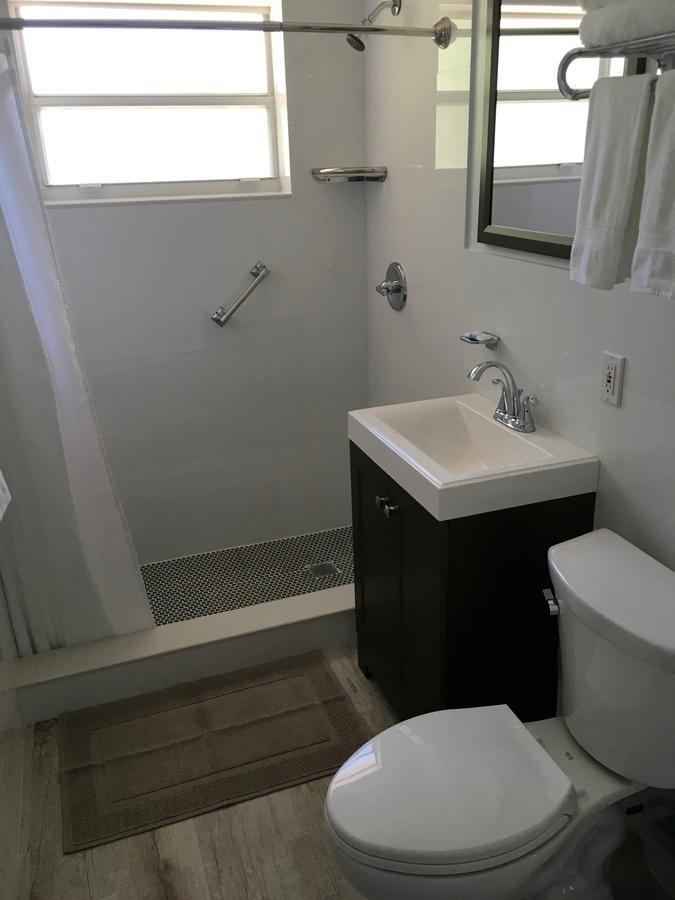 Elizabeth House Inn Deerfield Beach Bagian luar foto